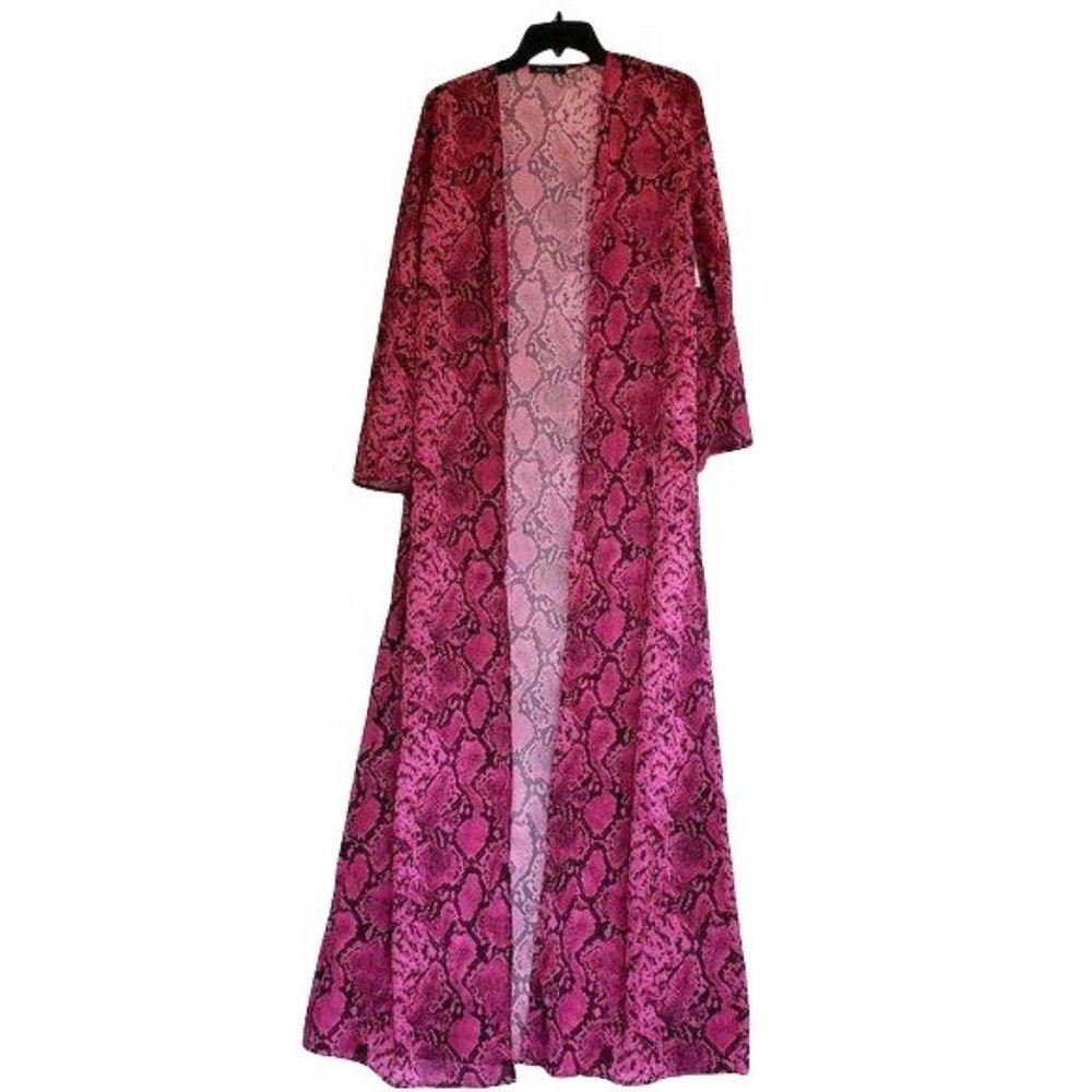 Banjul Pink Snake Print Robe - Picture 2 of 11